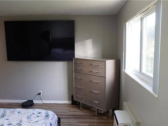 4th image of 1204 S Lake Dr APT 3