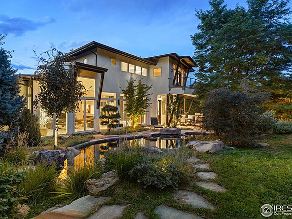 3rd image of 8536 Foxhaven Ct