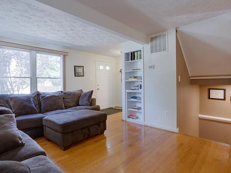 7955 Tyson Oaks Cir — Photo 7