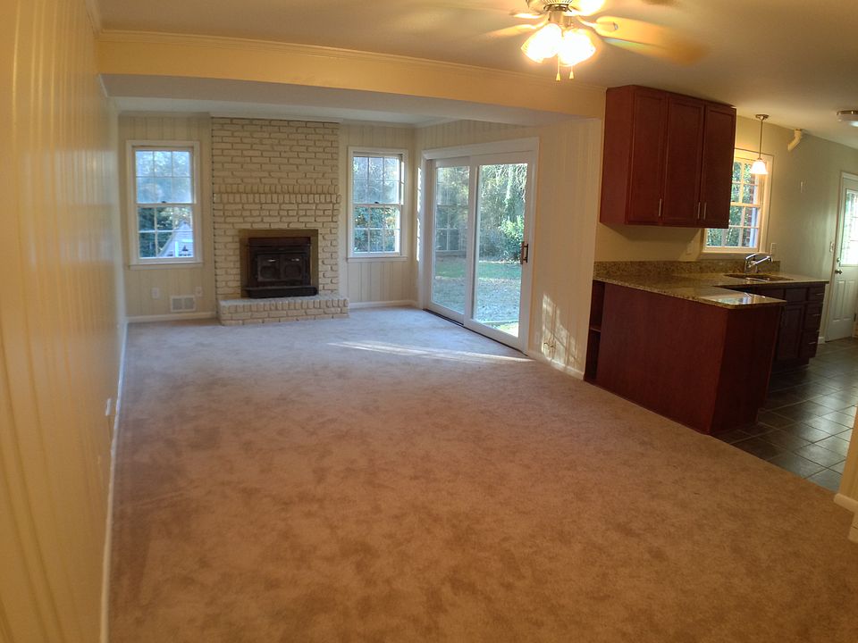 1st image of 458 Milligan Dr
