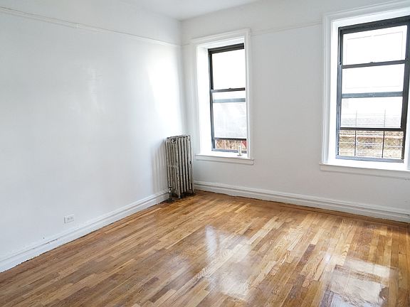 3rd image of 1165 Pugsley Ave APT 1E