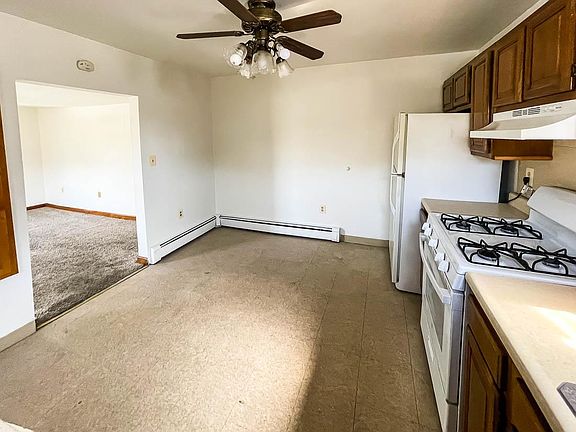 3rd image of 57 Wales Ave