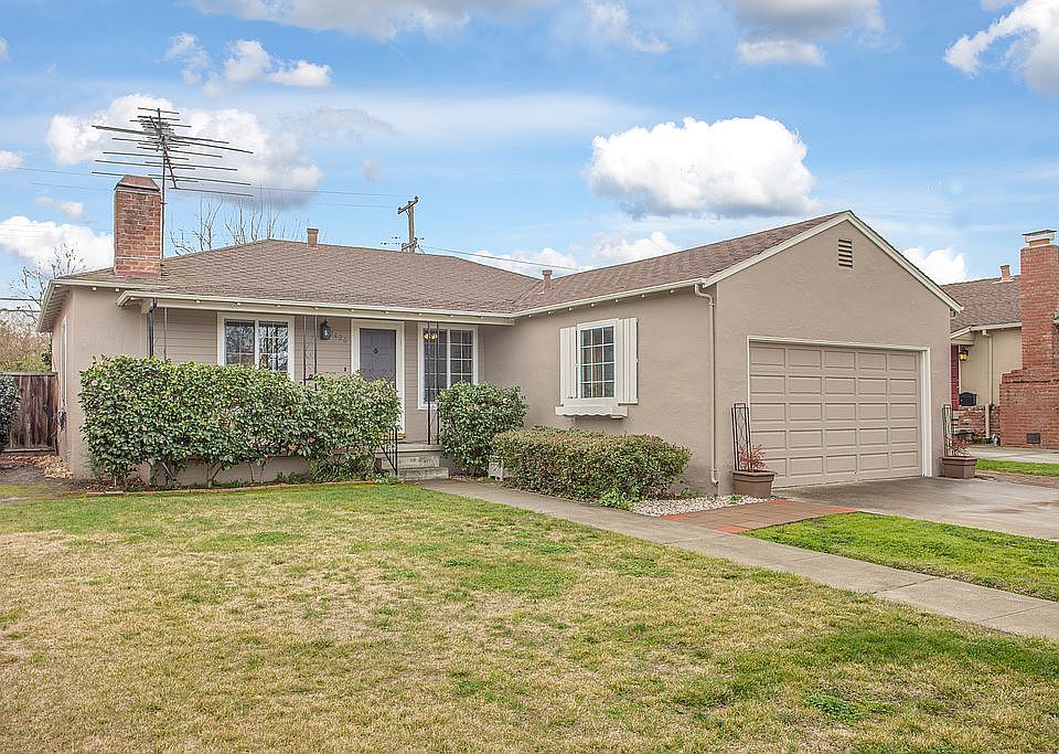 1st image of 2426 Cory Ave