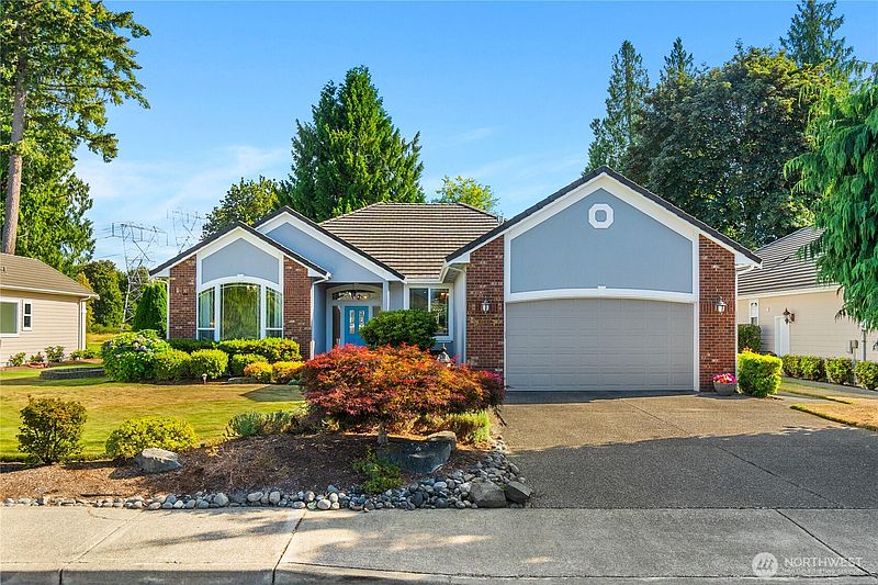 2nd image of 3847 Prestwick Lane SE