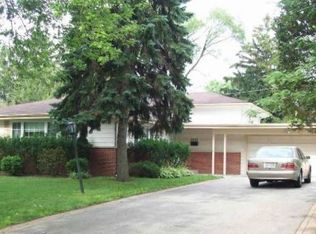 3022 Peachgate Ln, Glenview, IL