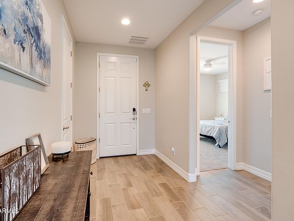 5th image of 23028 E EXCELSIOR Avenue