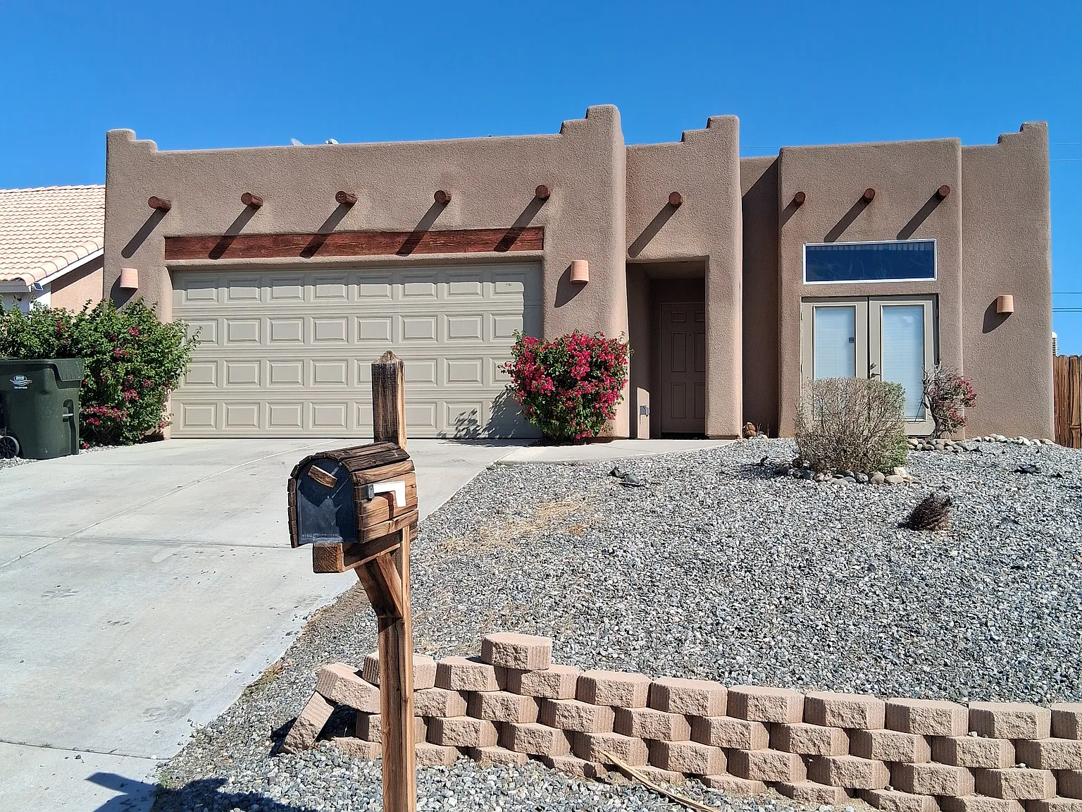 3 bed, 1516 sqft, $2,300 — Photo 1