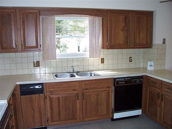 Spacious kitchen