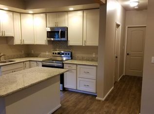 1758 Puowaina Dr #B, Honolulu, HI 96813