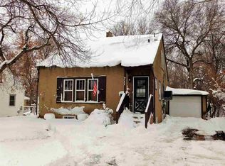 711 10th St NW, Minot, ND 58703