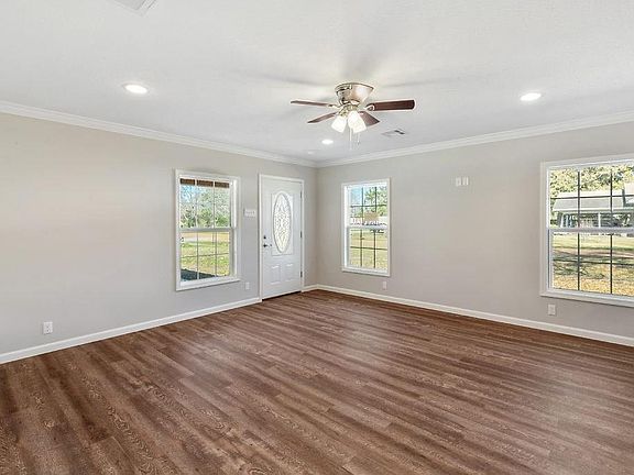 4th image of 201 S Storer Ave