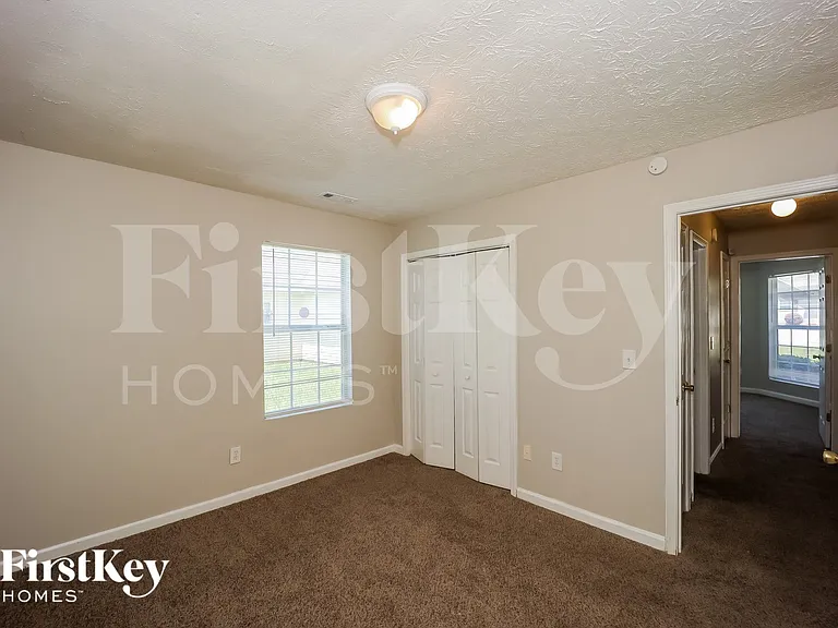 9421 Mulligan Ct — Photo 11