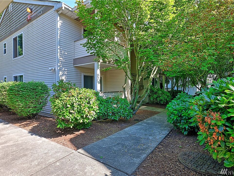 1st image of 19726 50th Ave W APT 202