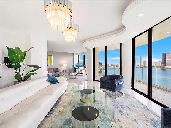 4th image of 2800 Island Blvd APT 1605