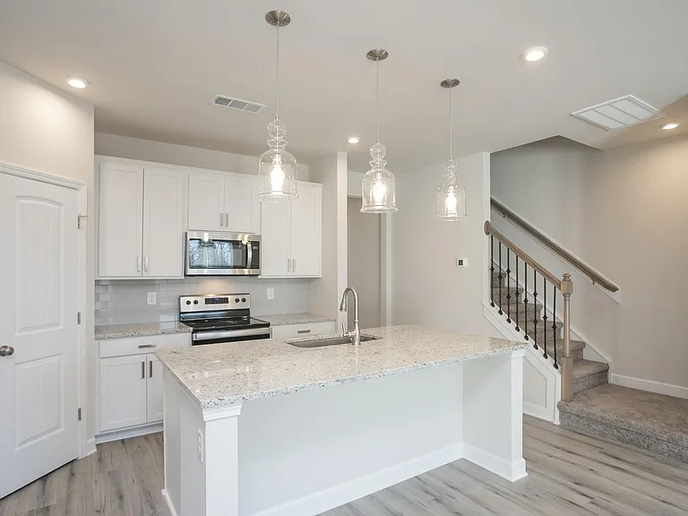 2031 Sperling Dr — Photo 8