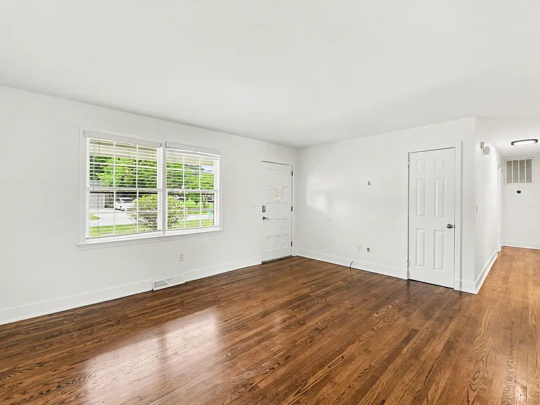 18 Ophir Dr — Photo 29