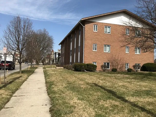 Bucryus Commons — Photo 12