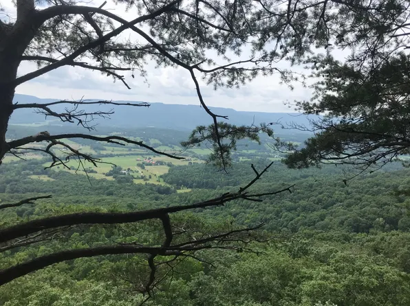 3 Cagle Rd #3, Pikeville, TN 37367