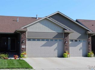 2706 E Whisper Trl, Sioux Falls, SD 57108