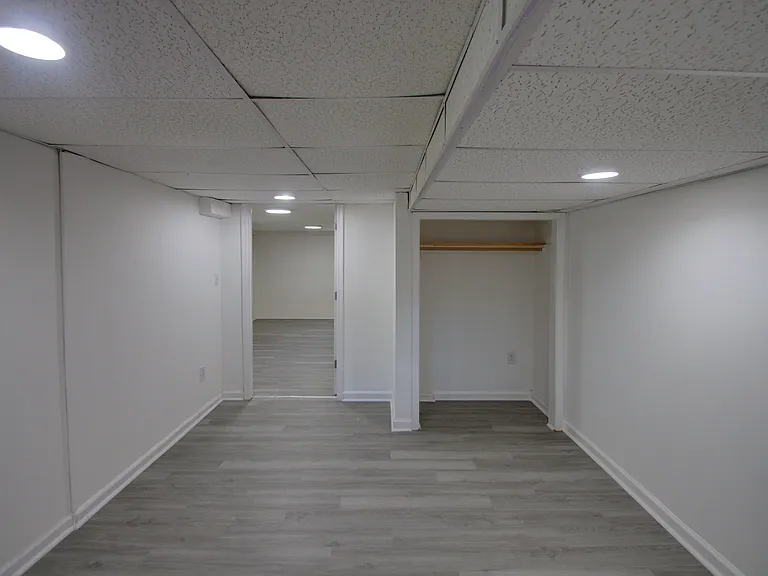 6520 Armstrong Ave — Photo 16