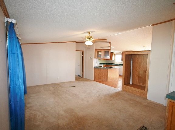 3rd image of 3804 Weston St