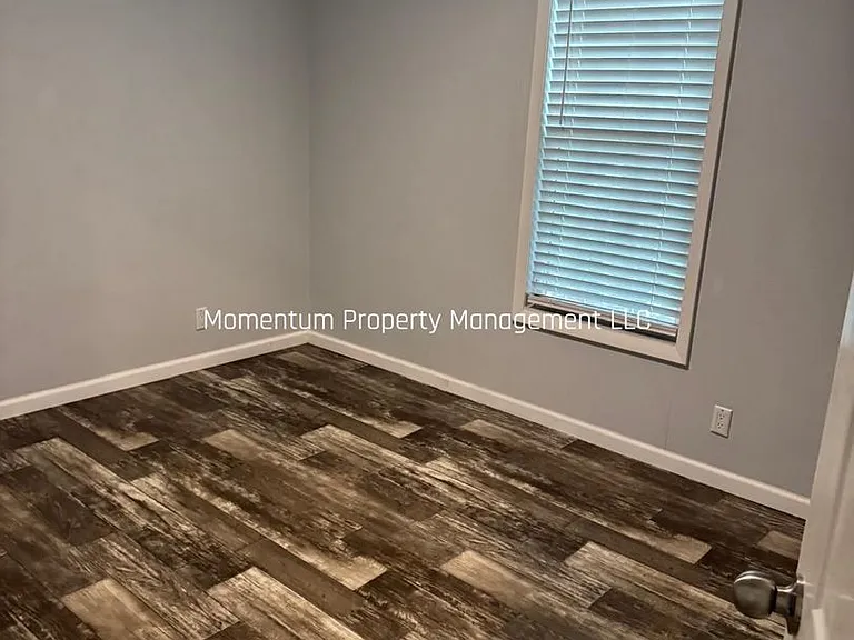 2452 Ayerswood Dr — Photo 9