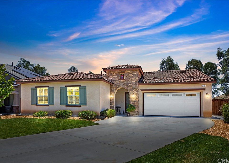 1st image of 23023 Imperial Dr