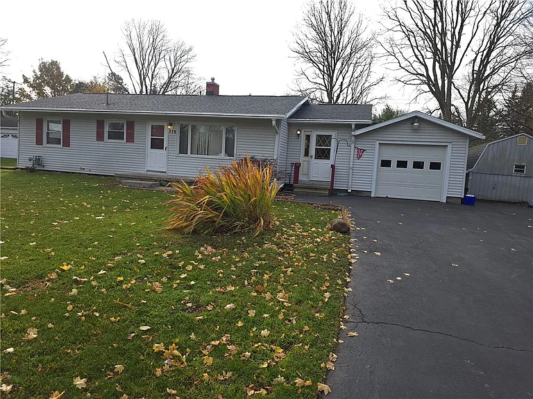 379 Hollybrook Rd — Photo 42