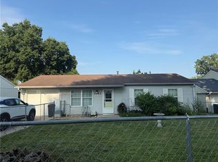 3303 Sioux Ln, Saint Joseph, MO 64503