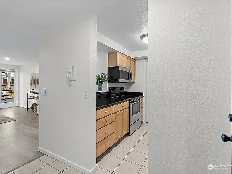 1124 N 92nd St #104 — Photo 6