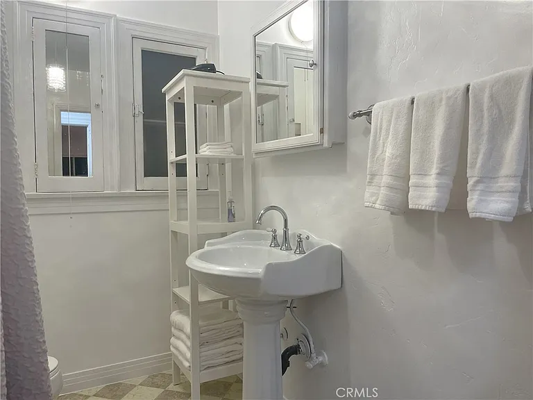 428 S Ditmar St — Photo 10