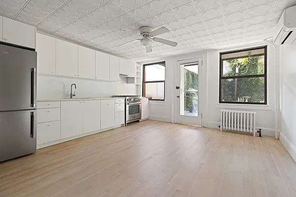 Rented by Corcoran | media 31