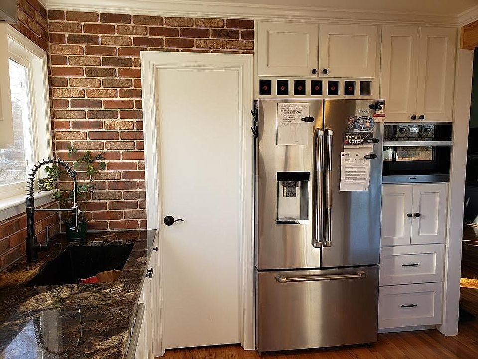 2nd image of 882 Bricker Blvd