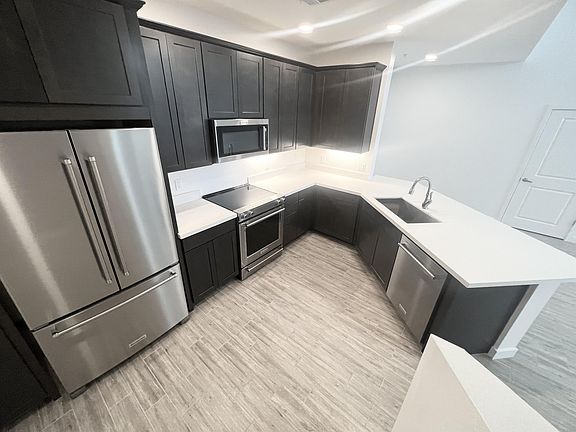 3rd image of 2511 W Queen Creek Rd #1-472