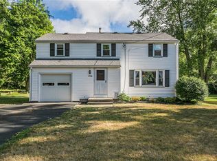104 Chestnut Ridge Rd, Rochester, NY 14624