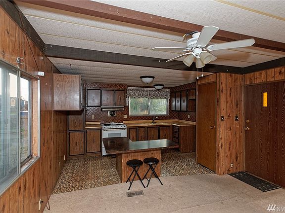 3rd image of 7901 160th St E #109