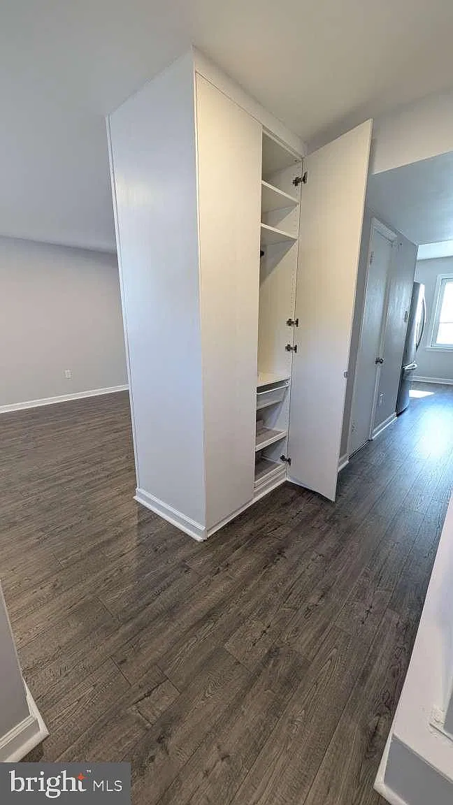 3 bed, 2.5 bath, 1633 sqft, $3,150 — Photo 2