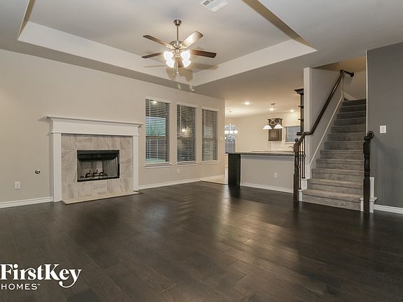 3rd image of 317 Sugar Creek Ln