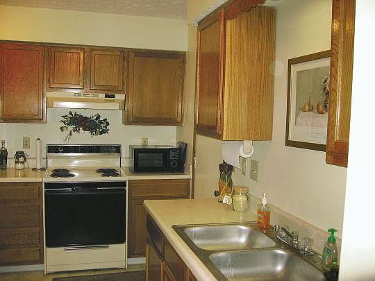 4th image of 2830 Albemarle Dr