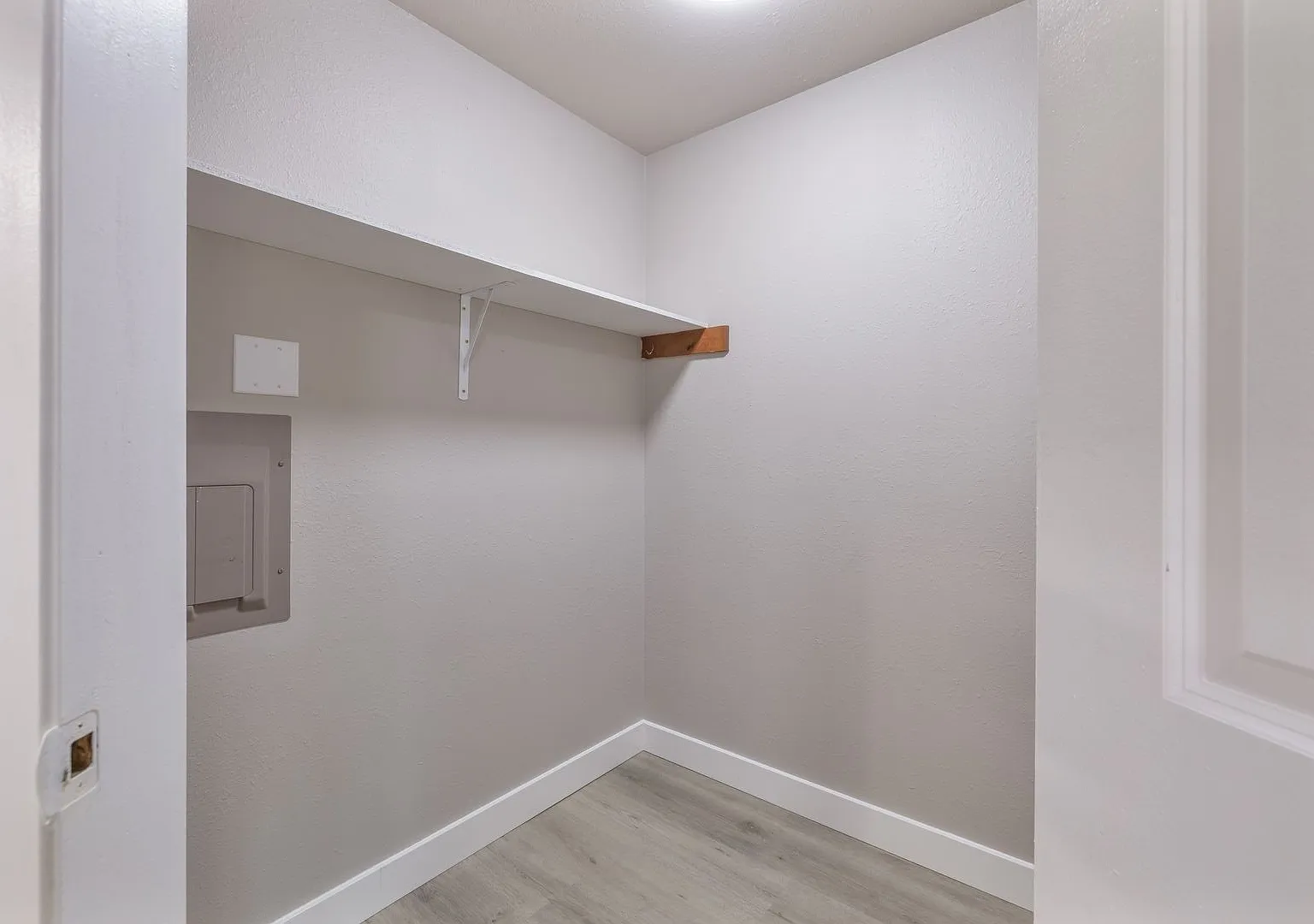 209 Forest St — Photo 1