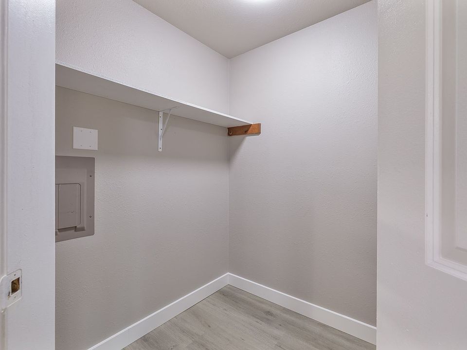 1st image of 209 Forest St #1
