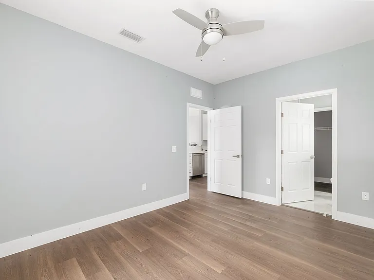 424 NW 3rd Ave #1 — Photo 9