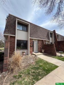 5624 S 92nd Plz, Omaha, NE, 68127