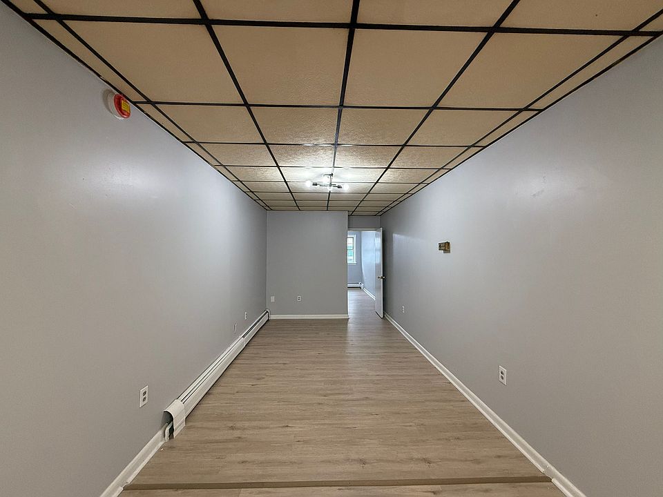 2nd image of 75 Broadway #19E