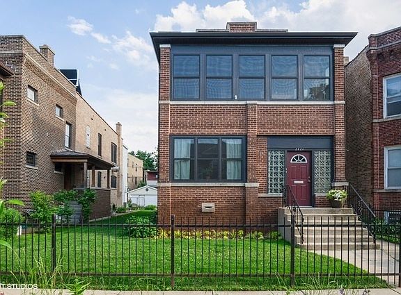 2nd image of 2721 W Giddings St
