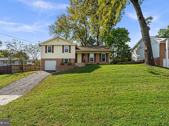 2nd image of 1613 Lemontree Ln