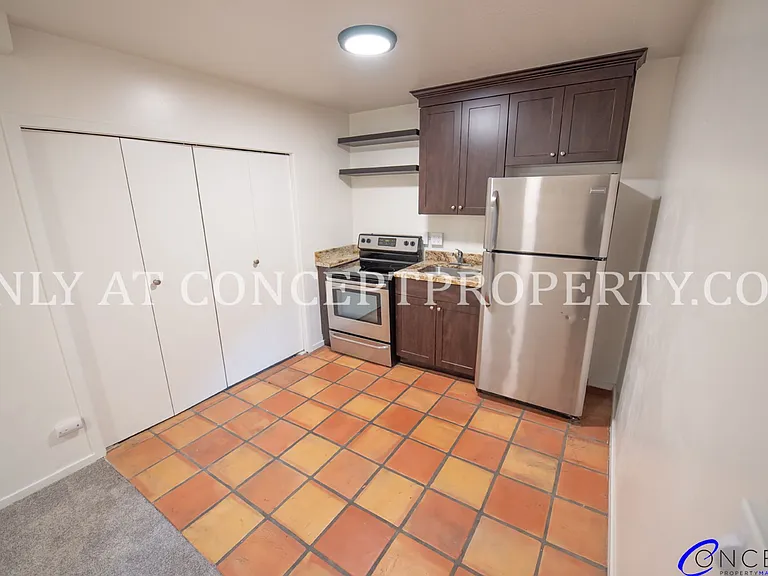 2204 Jefferson Ave — Photo 3