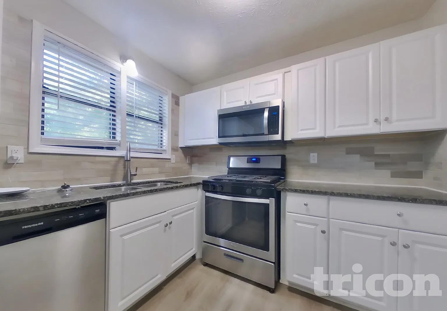 115 Sunnybrook Lane Woodstock GA — Photo 4