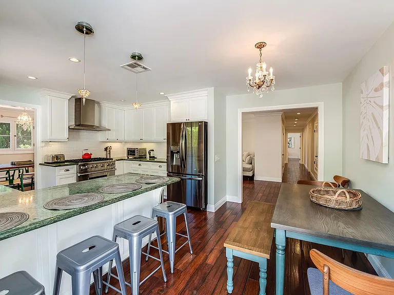 1135 N Norman Pl — Photo 17