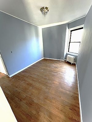 2nd image of 21-28 35th St 5th-fl 5H